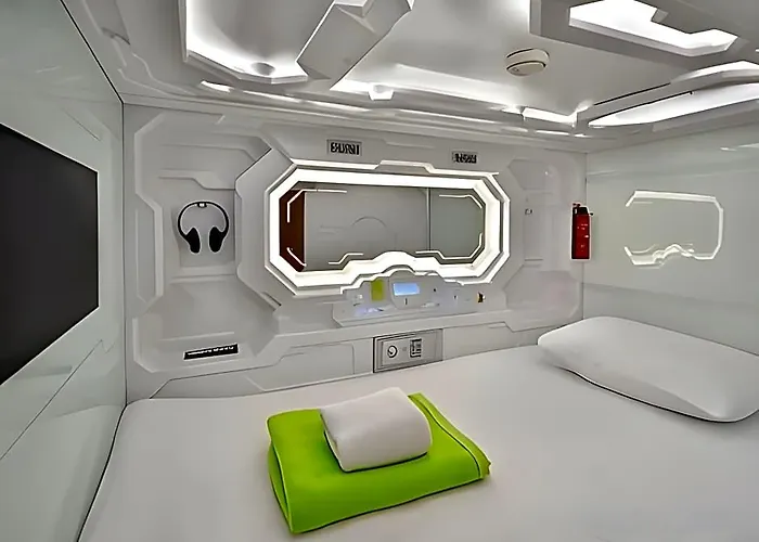 Whiz Capsule Hotel Thamrin Jakarta