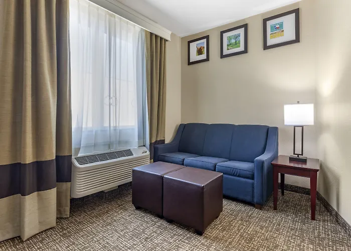 Comfort Suites Waco North - Near University Area