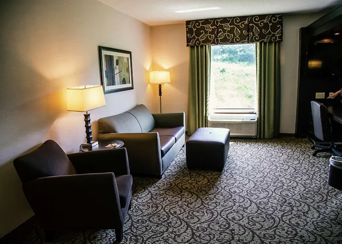 Hampton Inn & Suites Sharon