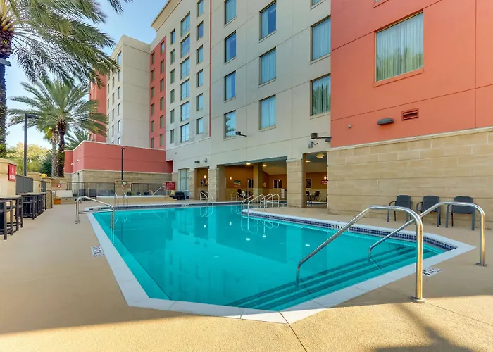 Drury Inn & Suites Orlando Near Universal Orlando Resort