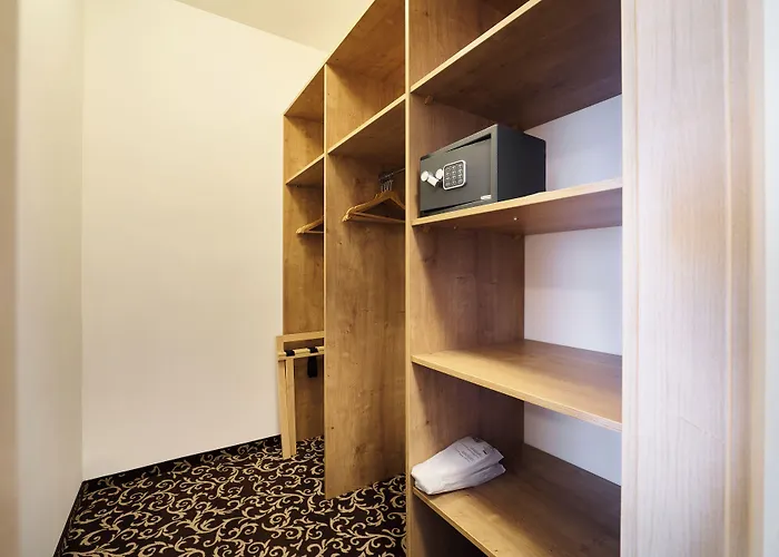 Hotel Urpin City
