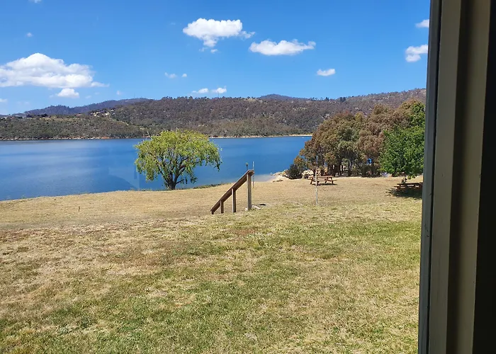 Lake Jindabyne Hotel