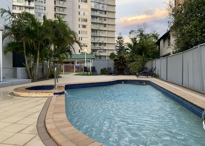 Burleigh Gardens North Hi-Rise Holiday Apartments