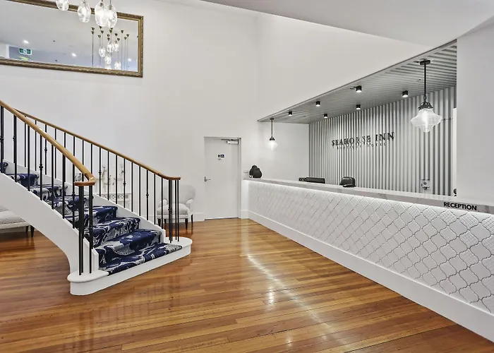 Seahorse Inn Hotel & Villas