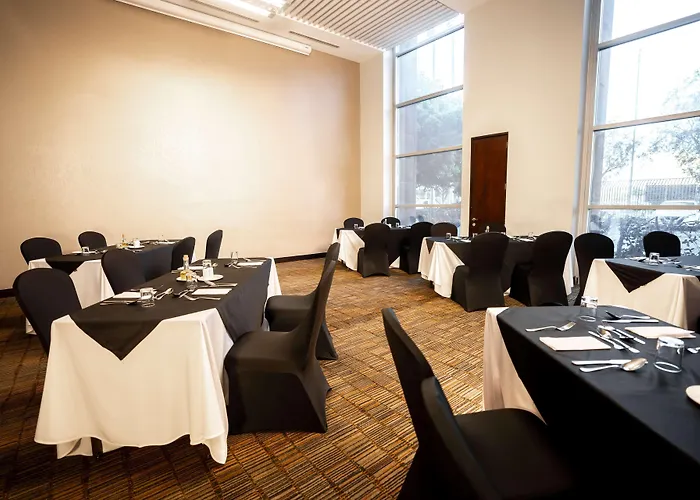 Hilton Garden Inn Santiago Airport