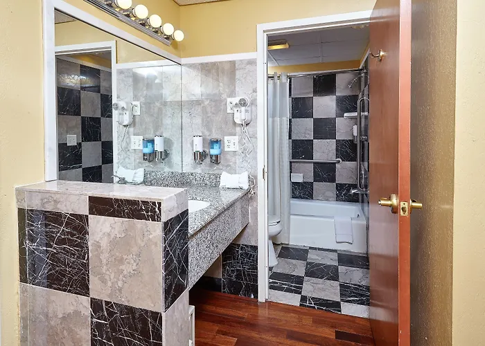Ocean Inn & Suites