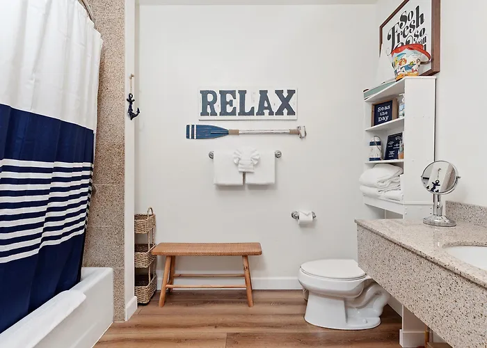 Beach House Inn&Suites
