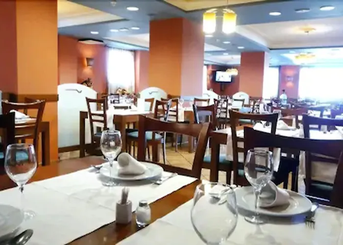 Hotel Restaurante El Tollo