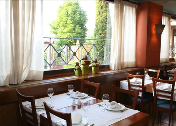 Hotel Restaurante El Tollo
