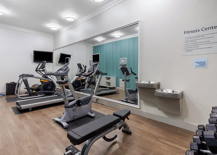 Holiday Inn Express Houston-Alvin By Ihg
