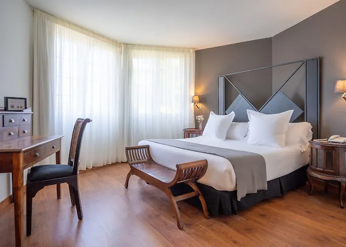 Hotel Torres de Somo