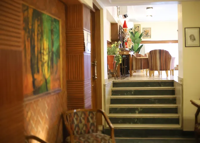 Hotel Willow Banks, Mall Road Shimla