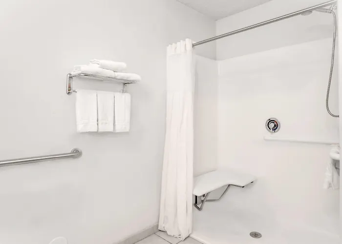 Days Inn By Wyndham Greensboro Nc