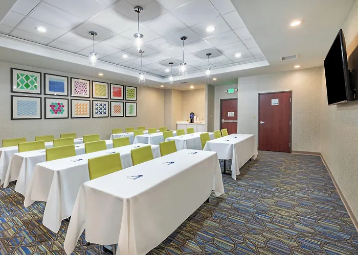 Holiday Inn Express Guymon By Ihg