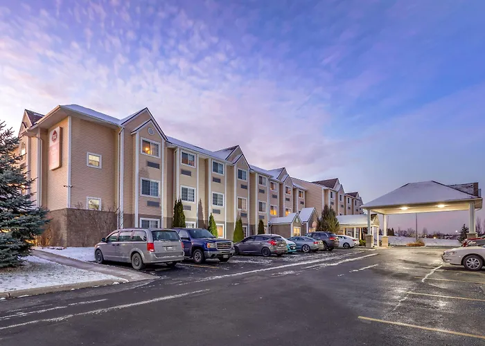 Best Western Plus Woodstock Inn & Suites