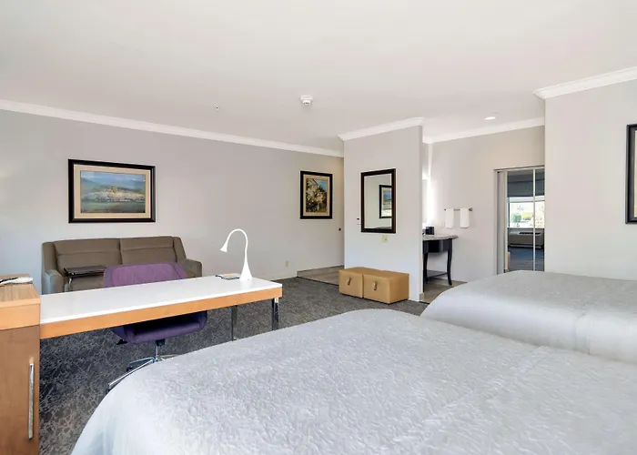 Hampton Inn & Suites Fort Worth-Fossil Creek