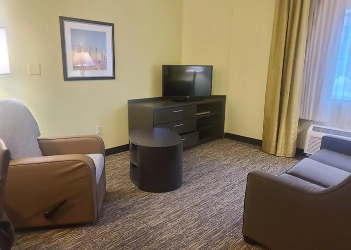 Candlewood Suites Bismarck
