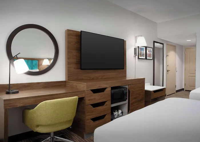 Hampton Inn & Suites-Knoxville/North I-75