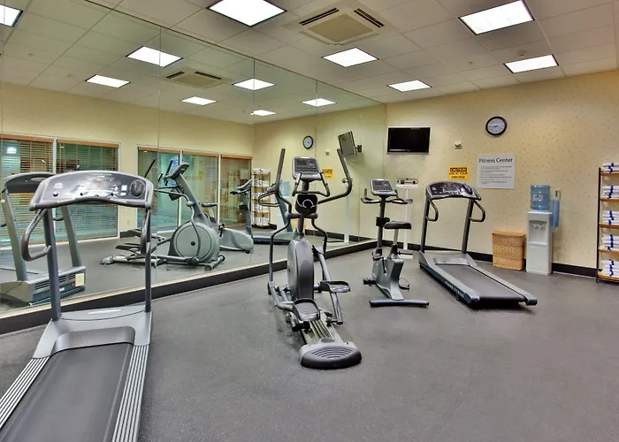 Holiday Inn & Suites Bakersfield By Ihg