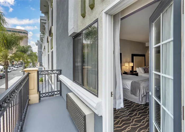 Best Western Plus Hotel At The Convention Center