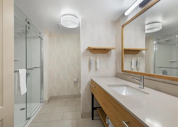 Hampton Inn & Suites By Hilton Plymouth
