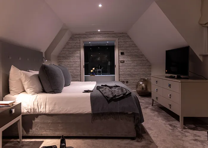 Barnett Hill Hotel