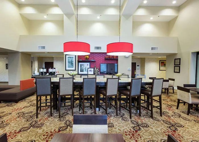 Hampton Inn & Suites Jacksonville-Airport