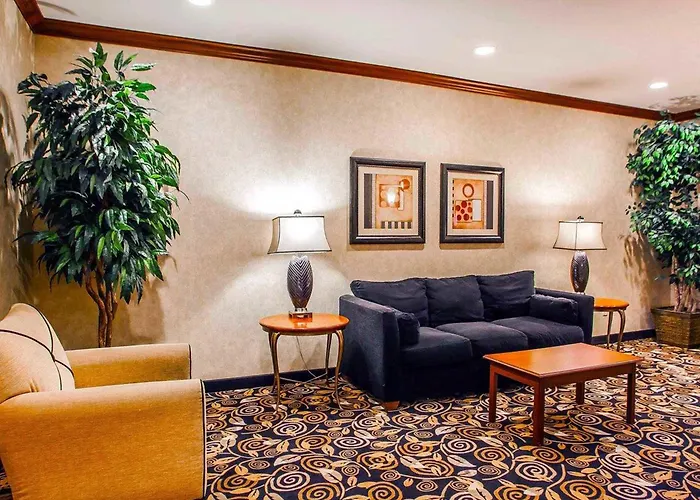 Comfort Inn & Suites Grinnell Near I-80