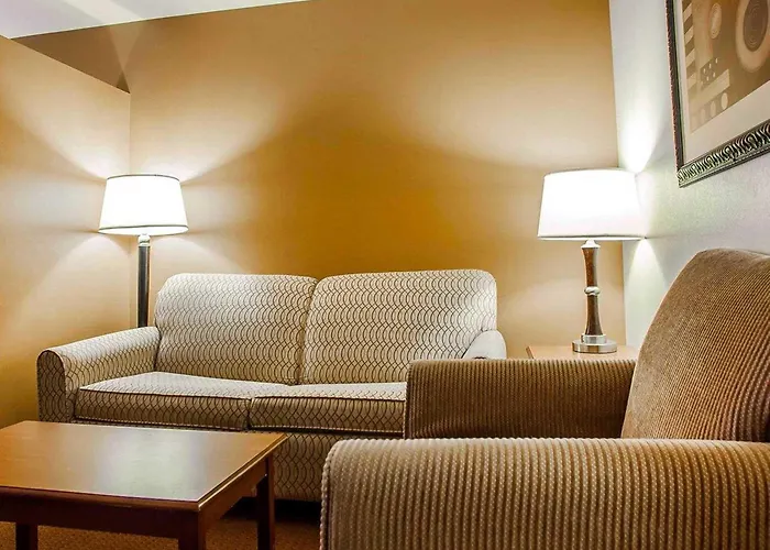Comfort Inn & Suites Grinnell Near I-80