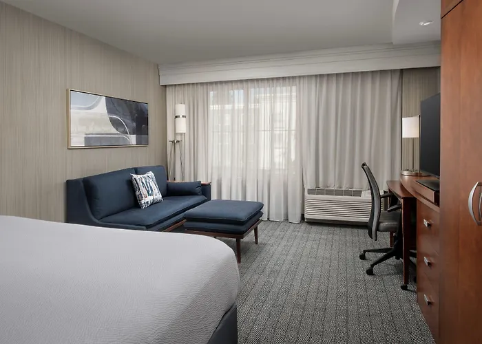 Courtyard By Marriott Seattle Kirkland