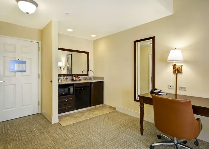 Hampton Inn & Suites Savannah Historic District