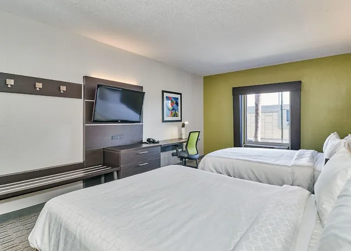 Holiday Inn Express Hotel & Suites Clearwater Us 19 North By Ihg