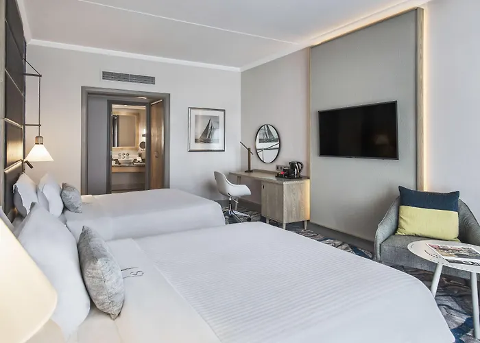 Le Suffren Hotel & Marina