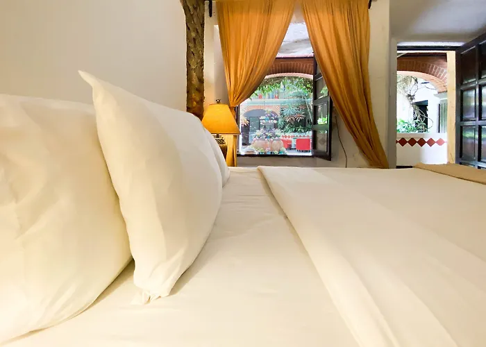 El Carmen Hotel