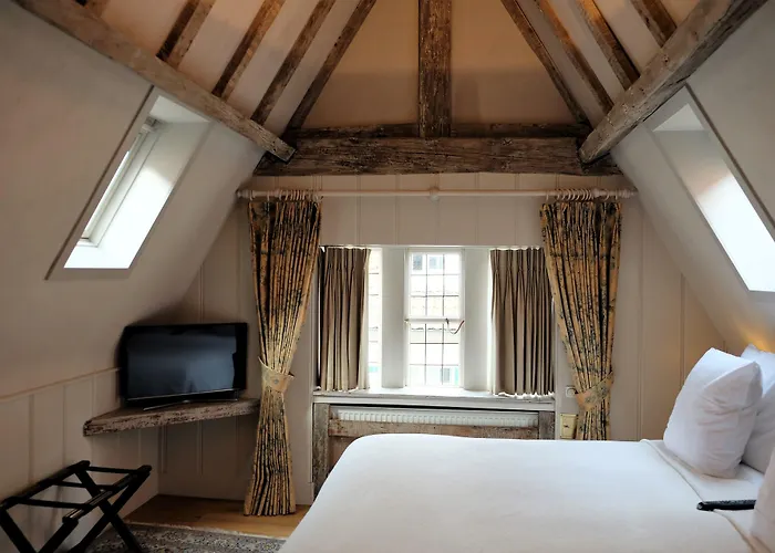 Relais Bourgondisch Cruyce, A Luxe Worldwide Hotel