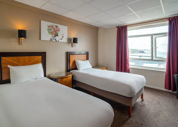 The Grand Burstin Hotel
