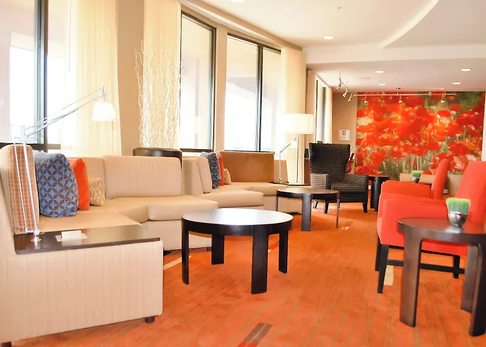 Courtyard By Marriott Salina