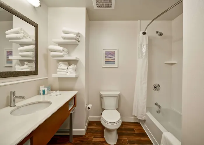 Hampton Inn & Suites Charleston Airport