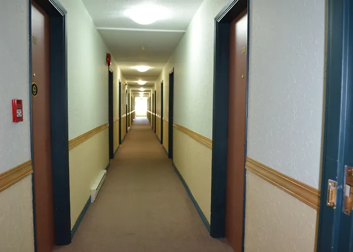 Canadas Best Value Inn & Suites-Castlegar