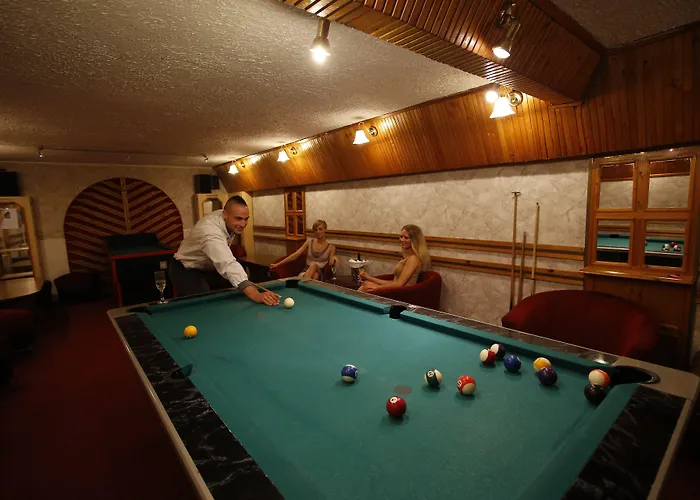 Hotel Korona Wellness, Rendezveny Es Borszalloda