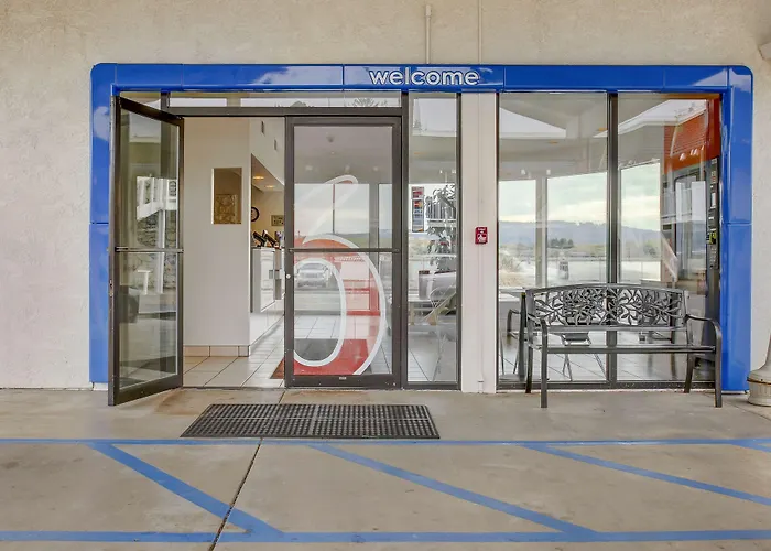 Motel 6-Coos Bay, OR
