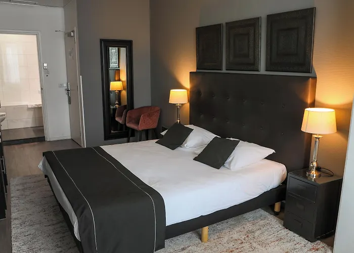 Hotel Chariot
