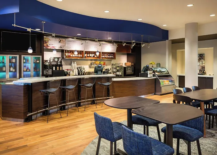 Courtyard By Marriott Fort Lauderdale Airport & Cruise Port