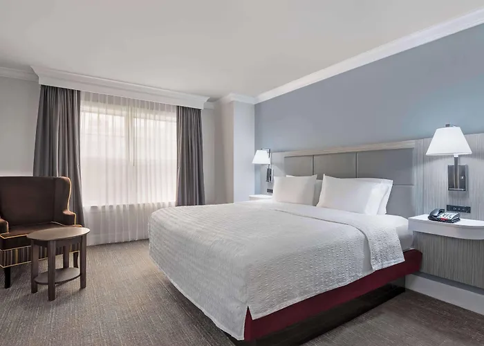 Hampton Inn & Suites Stamford
