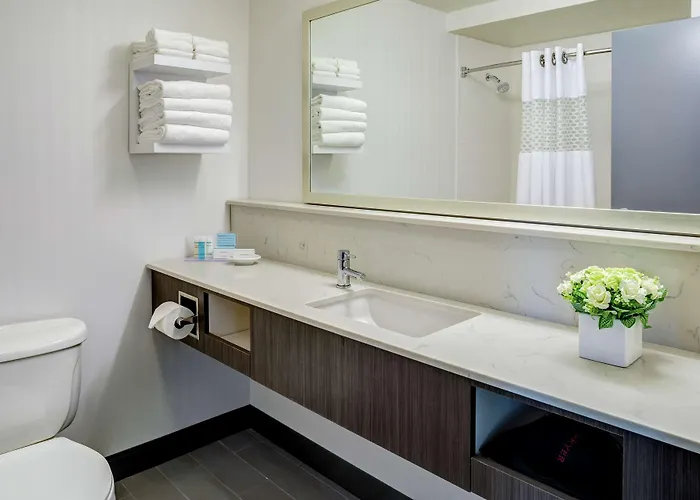 Hampton Inn & Suites Palm Desert
