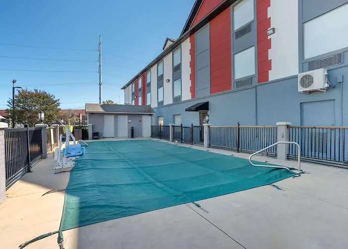 Best Western Plus Jackson Downtown Coliseum