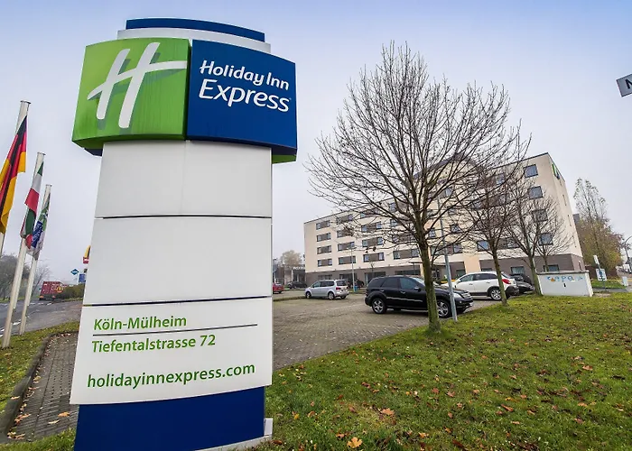 Holiday Inn Express Cologne Muelheim By Ihg