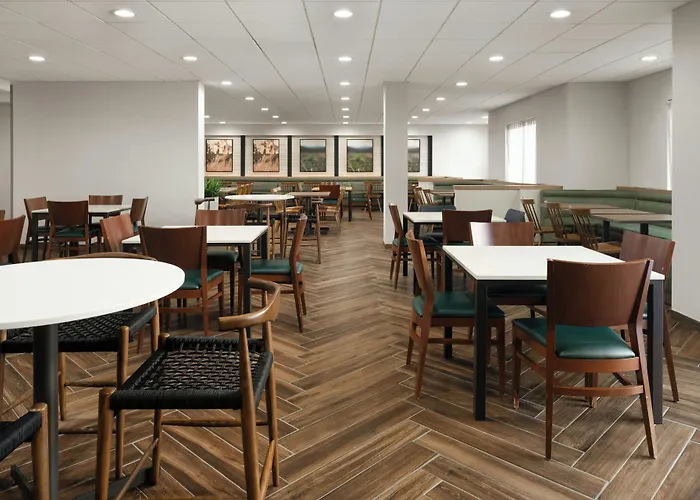 Fairfield Inn & Suites By Marriott Newark Liberty International Airport