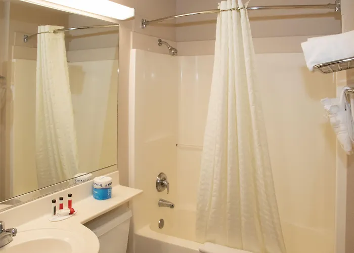 Microtel Inn&Suites Lodi