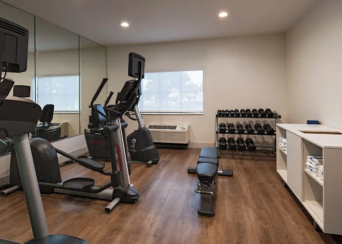 Holiday Inn Express & Suites Cedar Park